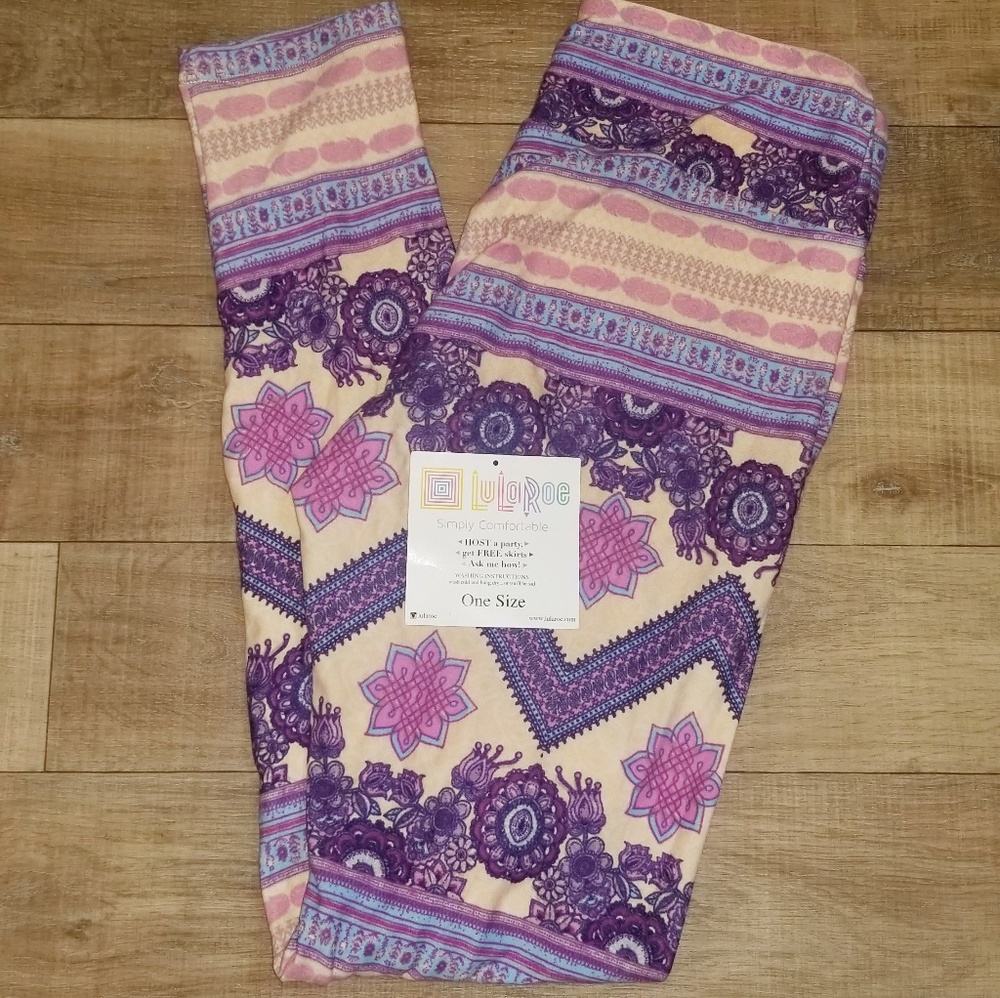 Lularoe Aztec Flower Feather Print NWOT - Picture 1 of 2